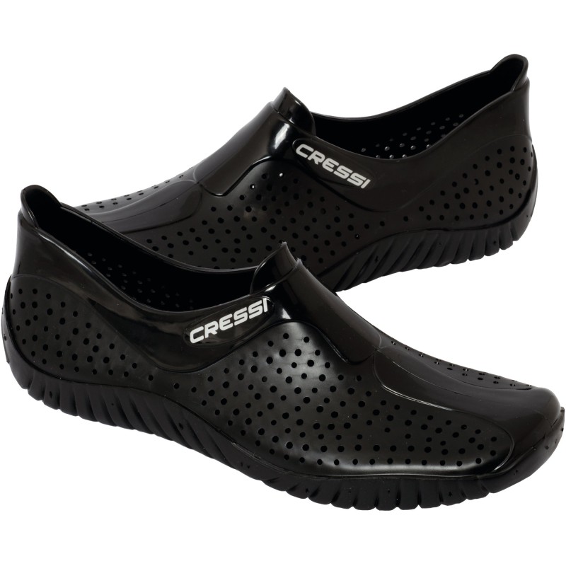 WATER SHOES - black