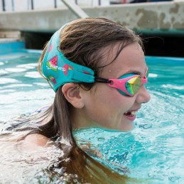 Frogglez swimming goggles by Finis
