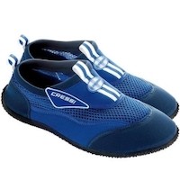 Swimming shoes